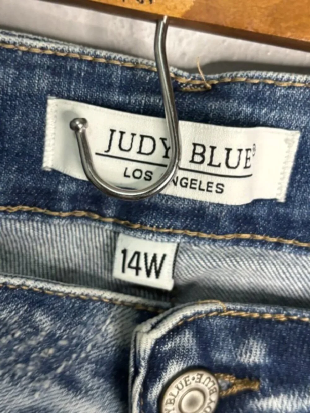 Judy Blue Jeans Women's‎ 14 W Skinny Fit Distressed Plus Denim